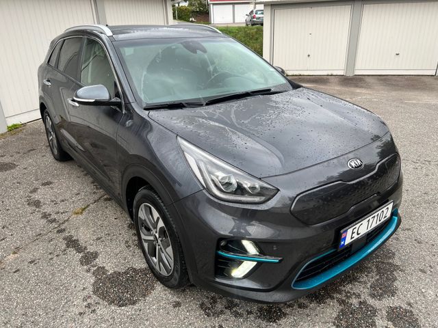 KNACC81GFK5005262 2019 KIA E-NIRO-0