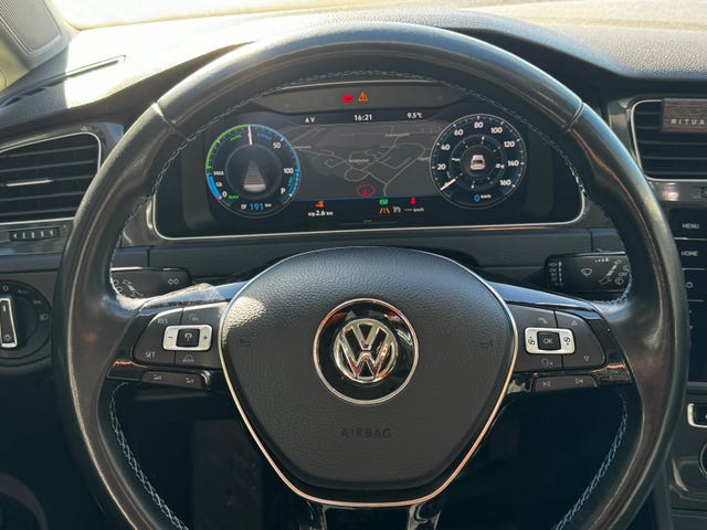 2018 VOLKSWAGEN GOLF - 12