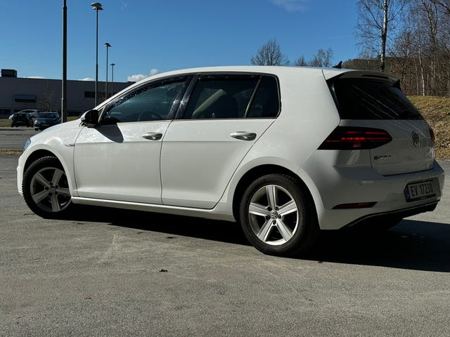 WVWZZZAUZJW900163 2018 VOLKSWAGEN GOLF-5