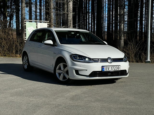 WVWZZZAUZJW900163 2018 VOLKSWAGEN GOLF-0