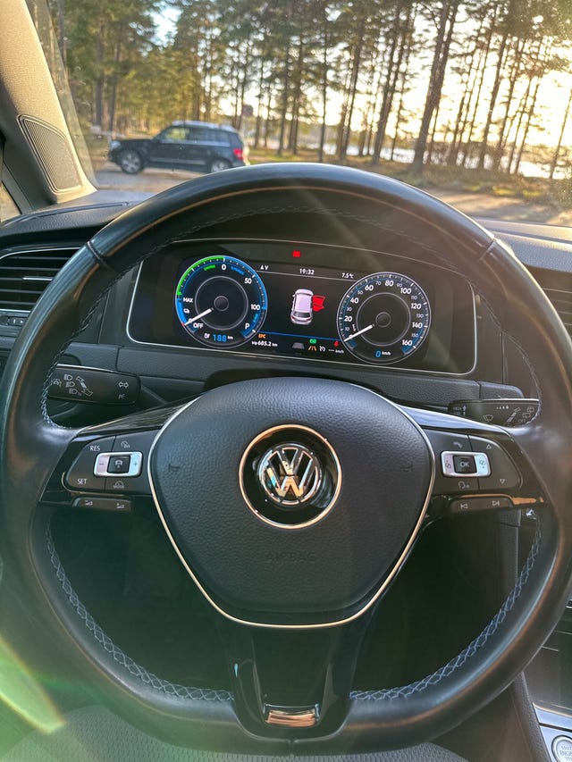 2018 VOLKSWAGEN GOLF - 15