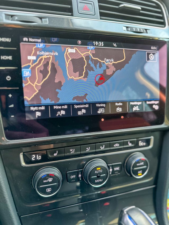 2018 VOLKSWAGEN GOLF - 24