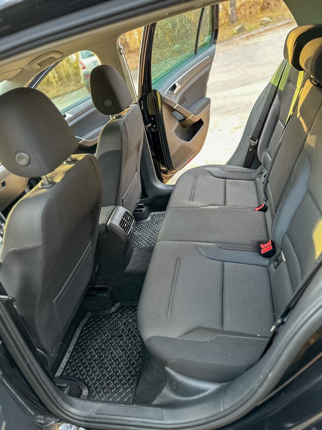 2018 VOLKSWAGEN GOLF - 18