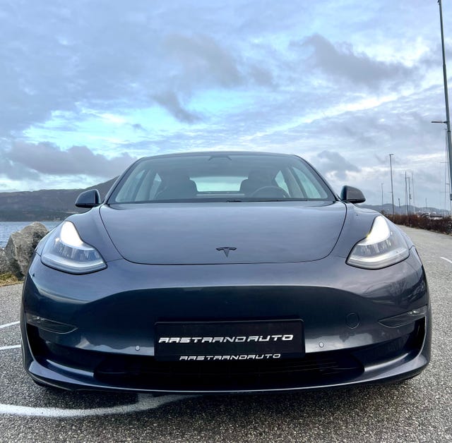 5YJ3E7EB5KF207540 2019 TESLA MODEL 3-1