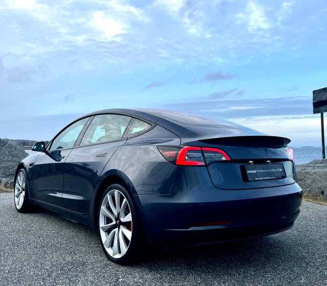 5YJ3E7EB5KF207540 2019 TESLA MODEL 3-5
