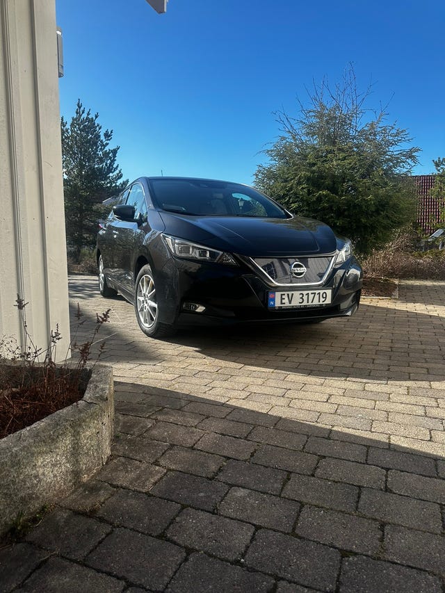 SJNFAAZE1U0037911 2018 NISSAN LEAF-0