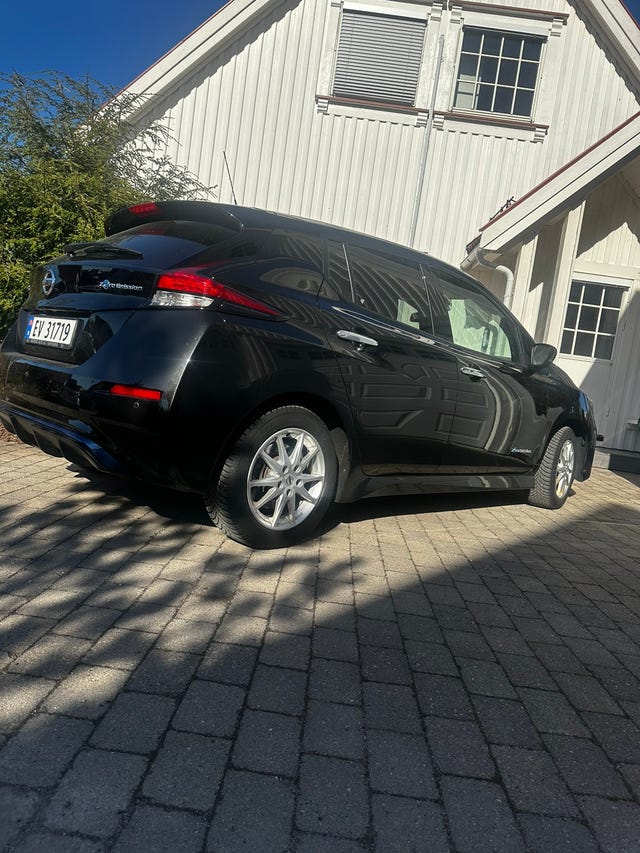 SJNFAAZE1U0037911 2018 NISSAN LEAF-4