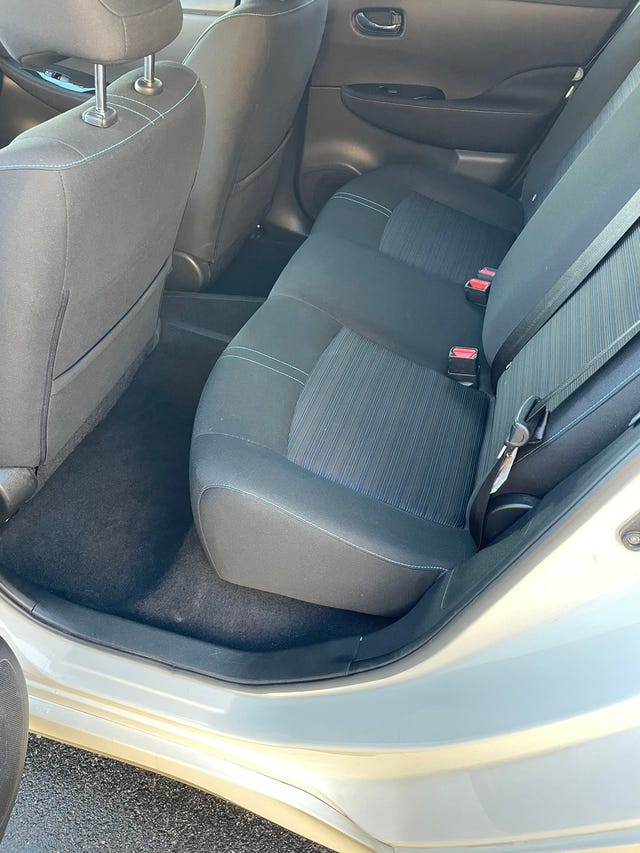 2022 NISSAN LEAF - 17