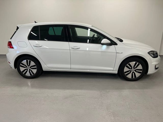 WVWZZZAUZJW909265 2018 VOLKSWAGEN GOLF-1
