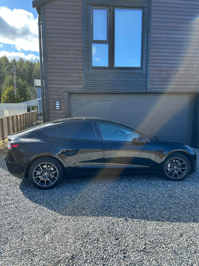 5YJ3E7EB8MF833151 2021 TESLA MODEL 3-1