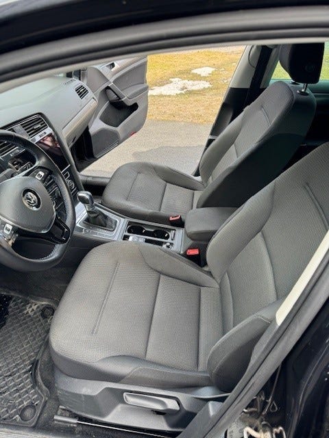 2018 VOLKSWAGEN GOLF - 9