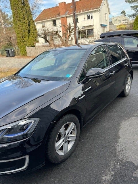 WVWZZZAUZJW902806 2018 VOLKSWAGEN GOLF-0