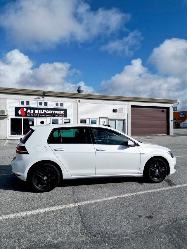 2015 VOLKSWAGEN GOLF - 15