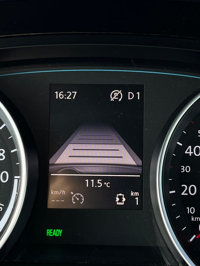 2015 VOLKSWAGEN GOLF - 25