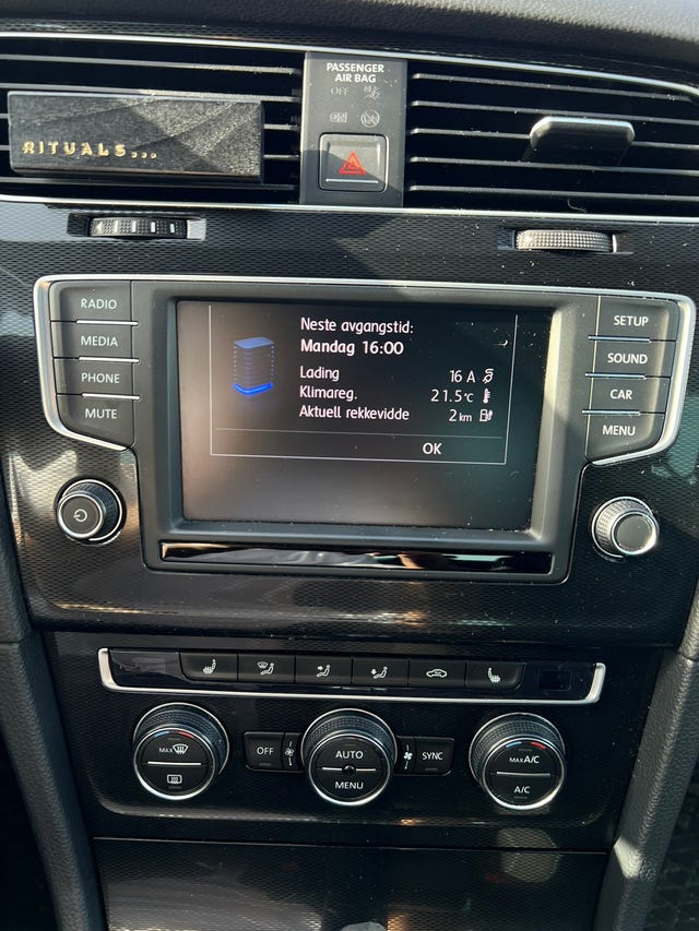 2015 VOLKSWAGEN GOLF - 29