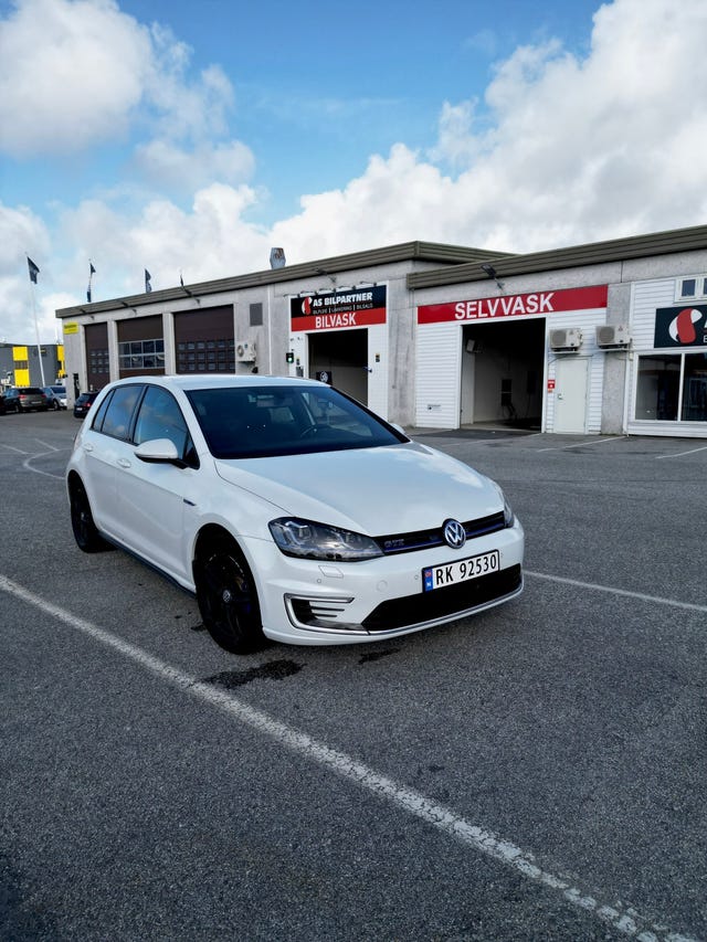 2015 VOLKSWAGEN GOLF - 11