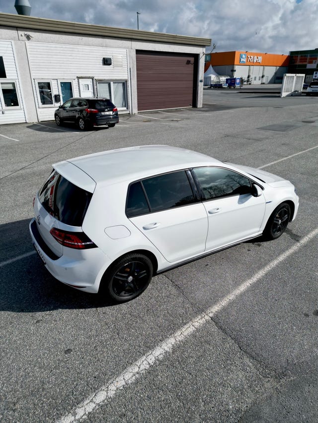 2015 VOLKSWAGEN GOLF - 12