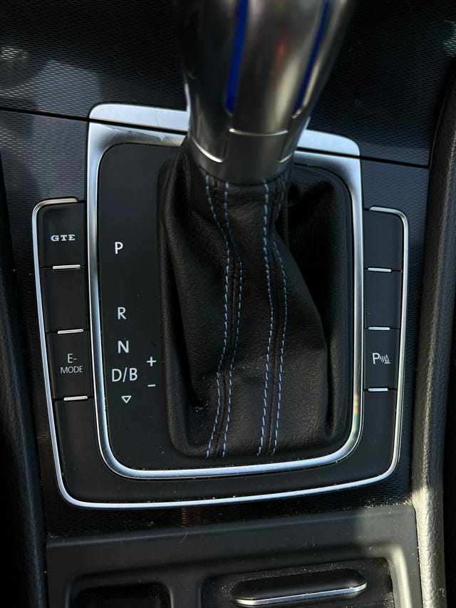 2015 VOLKSWAGEN GOLF - 28