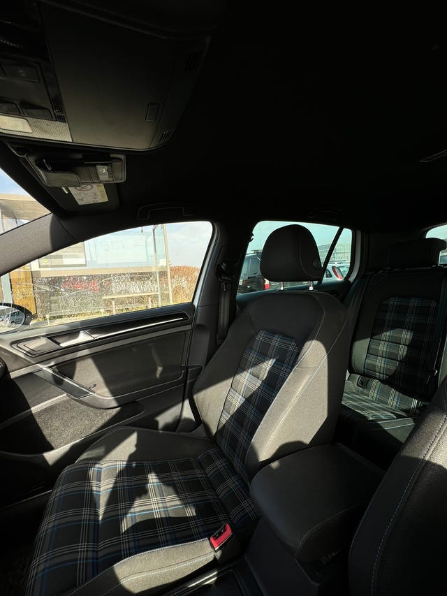 2015 VOLKSWAGEN GOLF - 35
