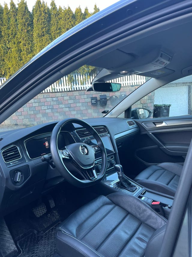 2019 VOLKSWAGEN GOLF - 13