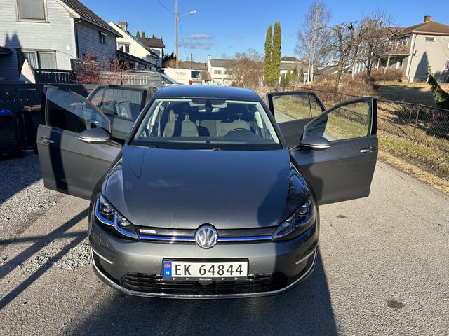 WVWZZZAUZJW906965 2018 VOLKSWAGEN GOLF-1