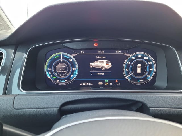 2018 VOLKSWAGEN GOLF - 11