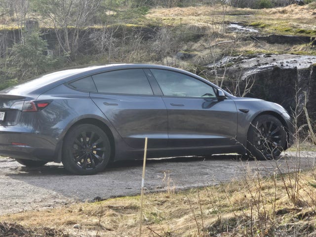 5YJ3E7EB2KF203283 2019 TESLA MODEL 3-5