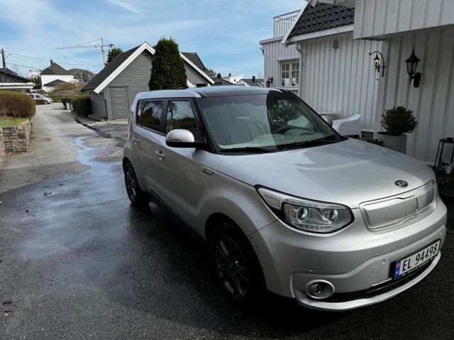 KNAJX81EFG7013571 2016 KIA SOUL-3