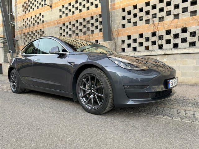 5YJ3E7EB3KF239256 2019 TESLA MODEL 3-0