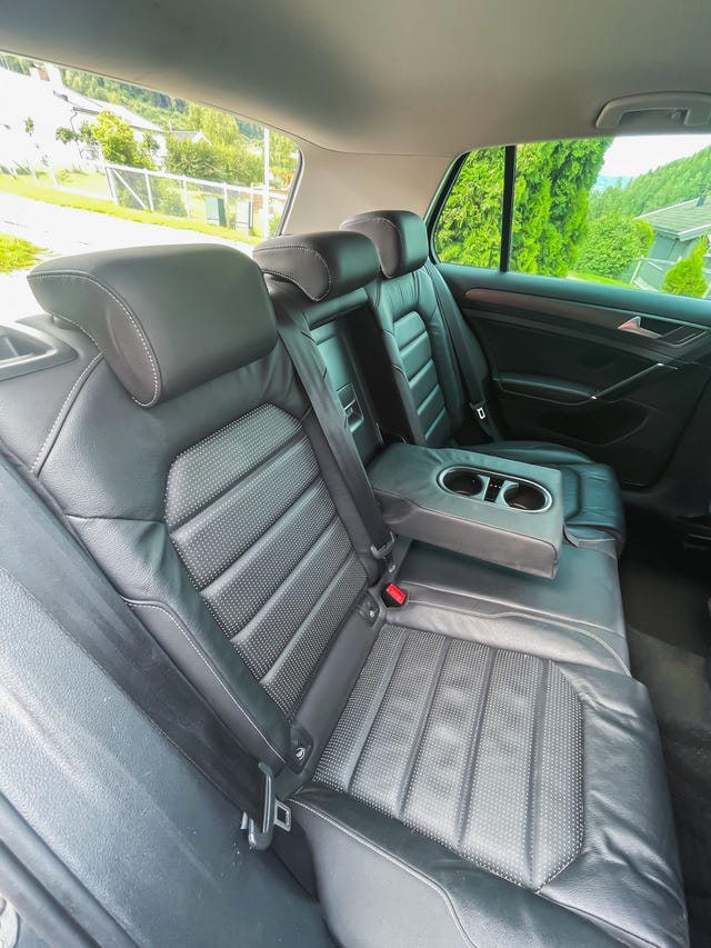 WVWZZZAUZJ8909093 2018 VOLKSWAGEN GOLF-3