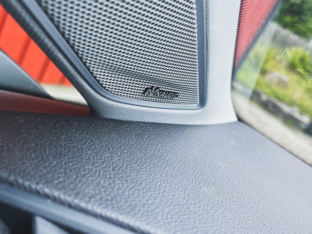 WVWZZZAUZJ8909093 2018 VOLKSWAGEN GOLF-4