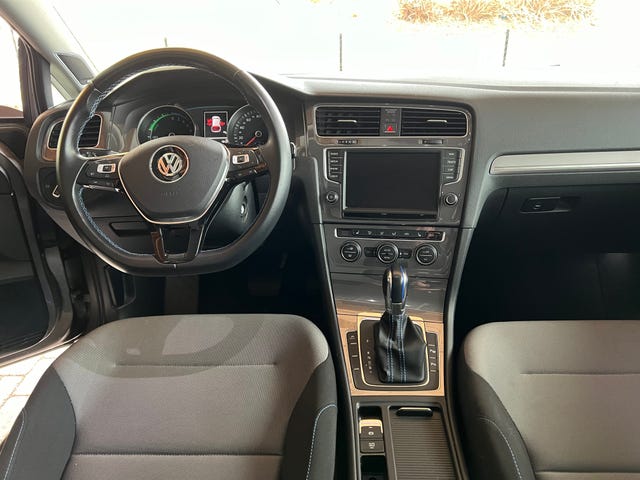 2015 VOLKSWAGEN GOLF - 8