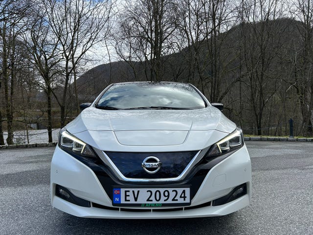 2018 NISSAN LEAF - 26