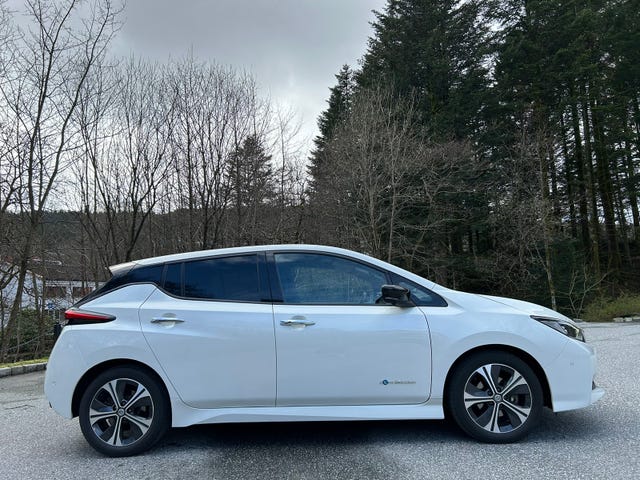 2018 NISSAN LEAF - 17