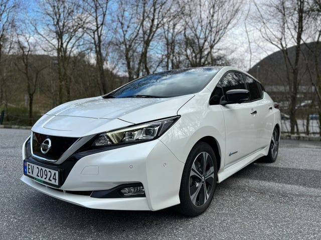 2018 NISSAN LEAF - 24