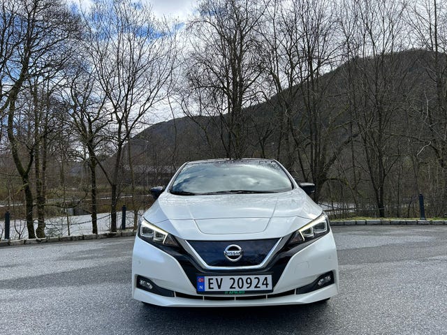2018 NISSAN LEAF - 16