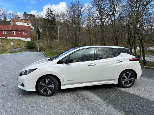 2018 NISSAN LEAF - 10