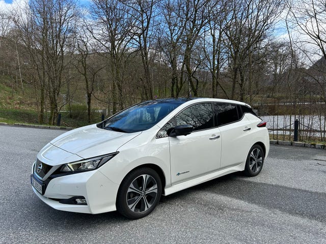 SJNFAAZE1U0024879 2018 NISSAN LEAF-2
