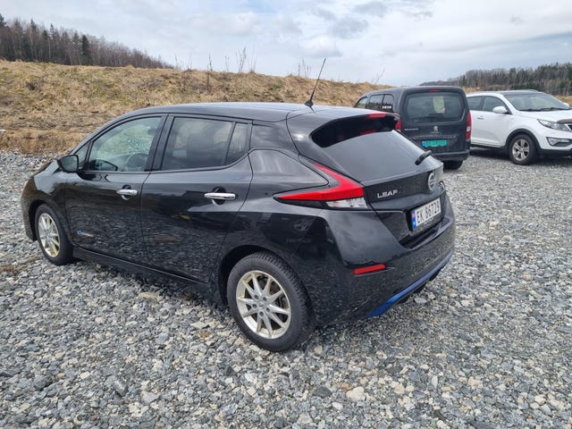 SJNFAAZE1U0011702 2018 NISSAN LEAF-5