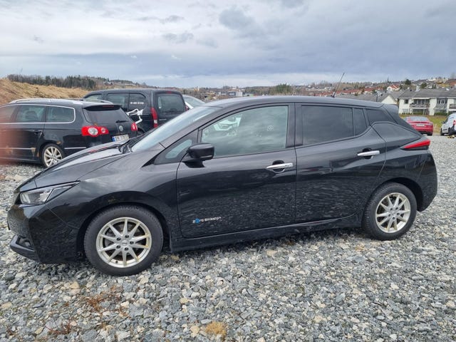 SJNFAAZE1U0011702 2018 NISSAN LEAF-4