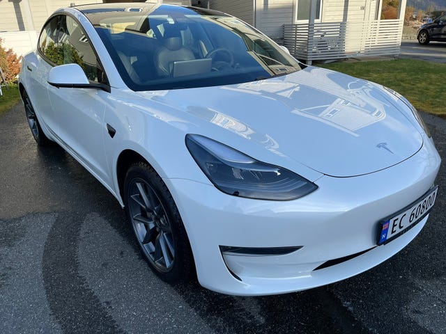 5YJ3E7EB9MF967120 2021 TESLA MODEL 3-4