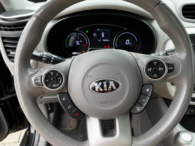 2016 KIA SOUL - 12