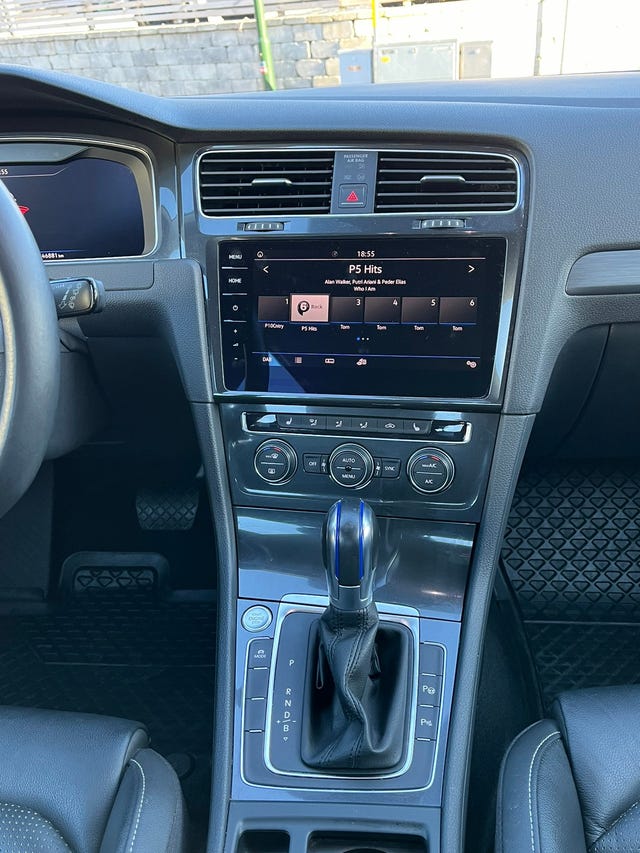 2018 VOLKSWAGEN GOLF - 15