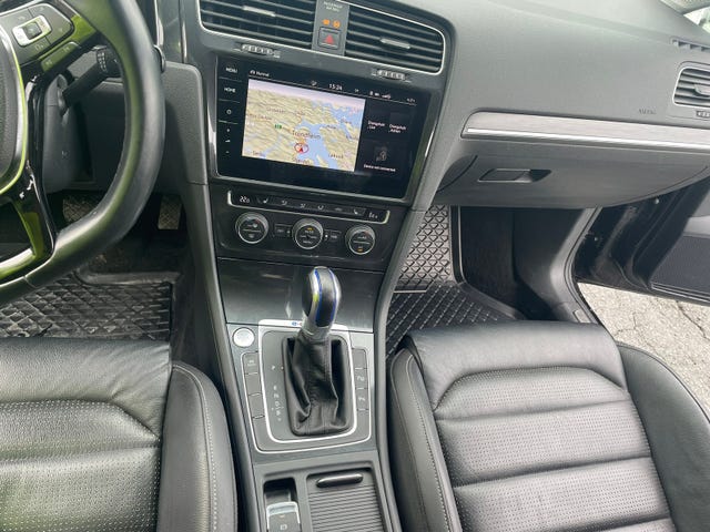 2018 VOLKSWAGEN GOLF - 13