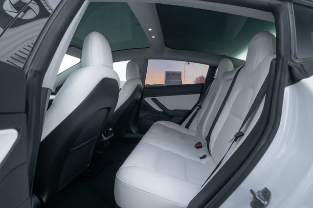 2019 TESLA MODEL 3 - 25