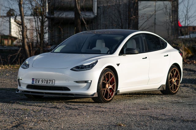 5YJ3E7EB4KF368963 2019 TESLA MODEL 3-1