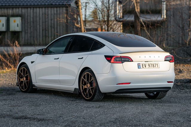 5YJ3E7EB4KF368963 2019 TESLA MODEL 3-0