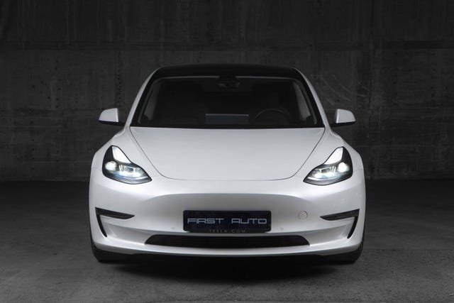 5YJ3E7EC5MF830118 2021 TESLA MODEL 3-4