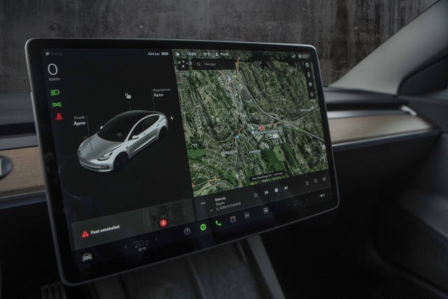 2021 TESLA MODEL 3 - 20