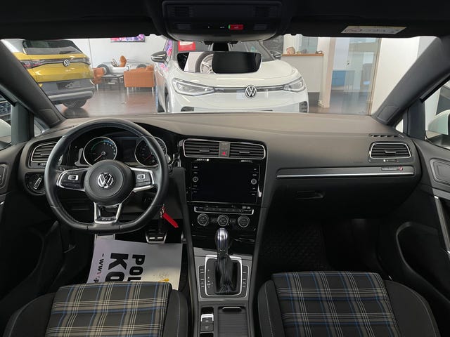 2018 VOLKSWAGEN GOLF - 40